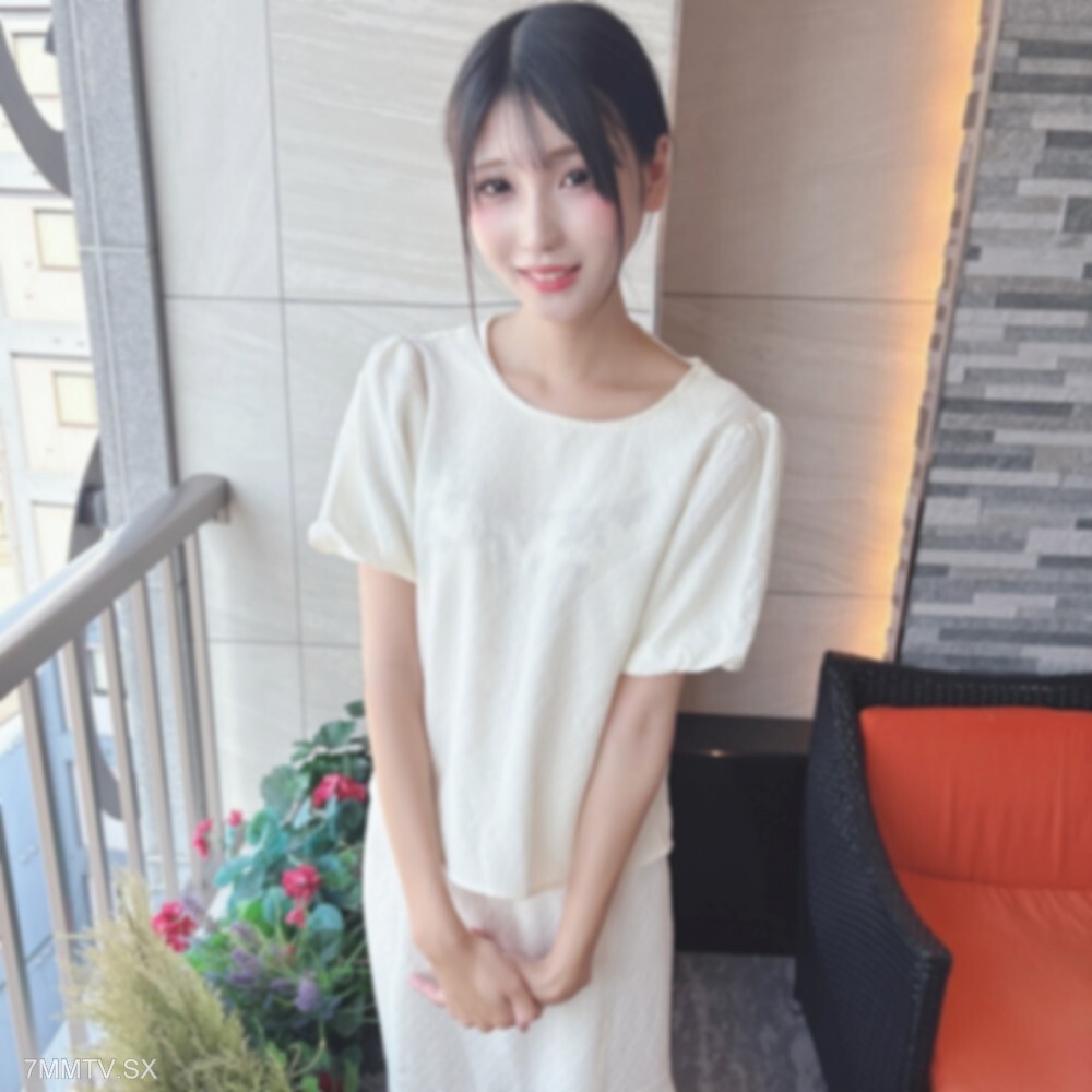 FC2-PPV-4921869 A 19-year-old pretty, white, slender, beautiful woman! A sensitive body with a lawless and covert appearance, with a weak appearance. Transparent love magic changes mature woman! | FC2 electronic market